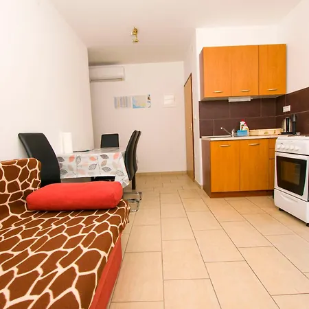 Clementine Apartman *