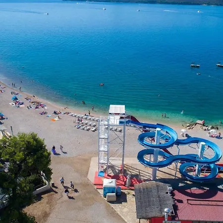 Clementine Biograd Na Moru